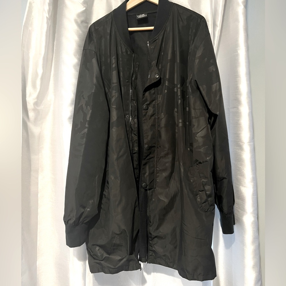 Men’s black camo long jacket